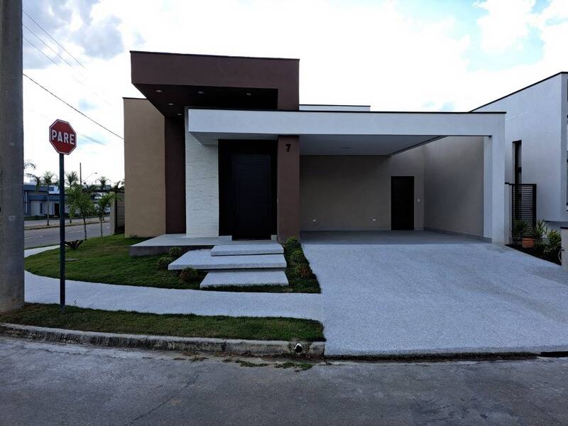 Casa à venda com 3 quartos, 156m² - Foto 1