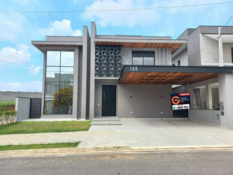 Sobrado à venda com 3 quartos, 262m² - Foto 1