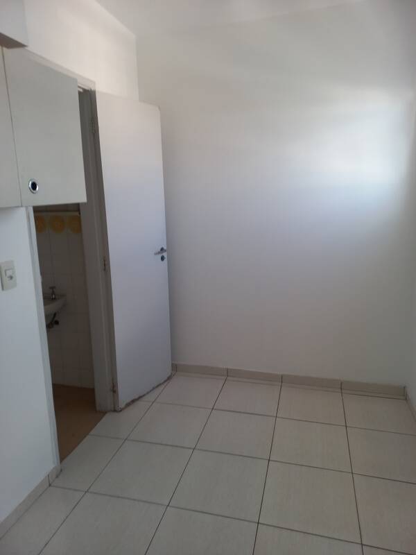 Apartamento para alugar com 2 quartos, 75m² - Foto 20